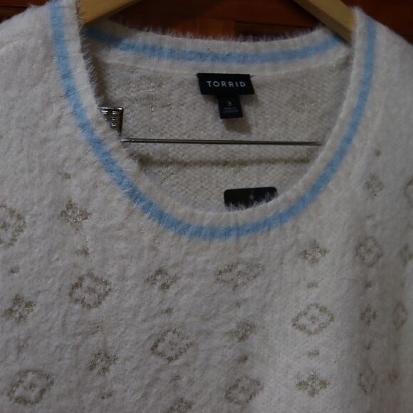 Torrid Plus Size 3 White Gemmie Pullover Sweater - Lurex Eyelash Knit - Picture 6 of 13